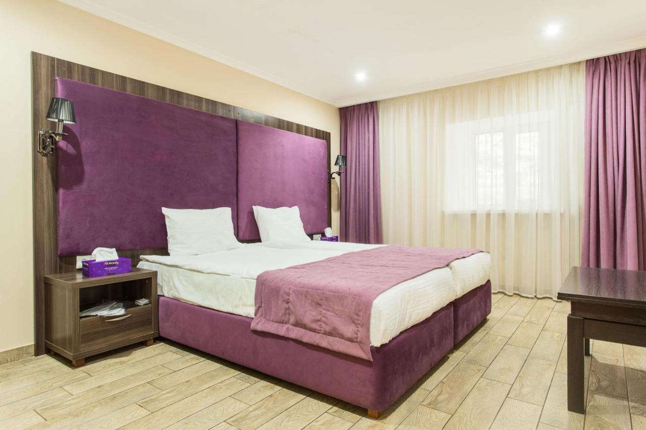 Hotel Baron Odessa Exteriör bild